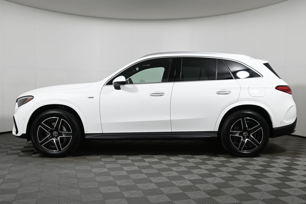 2025 Mercedes-Benz GLC 350 2
