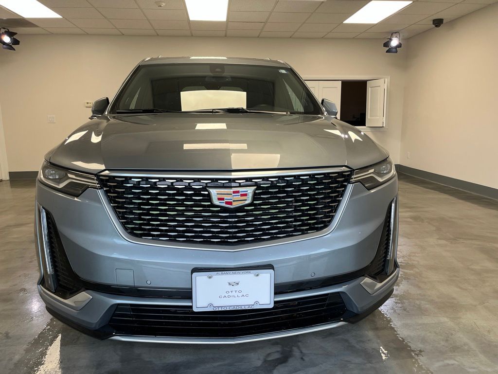 used 2024 Cadillac XT6 car, priced at $43,500