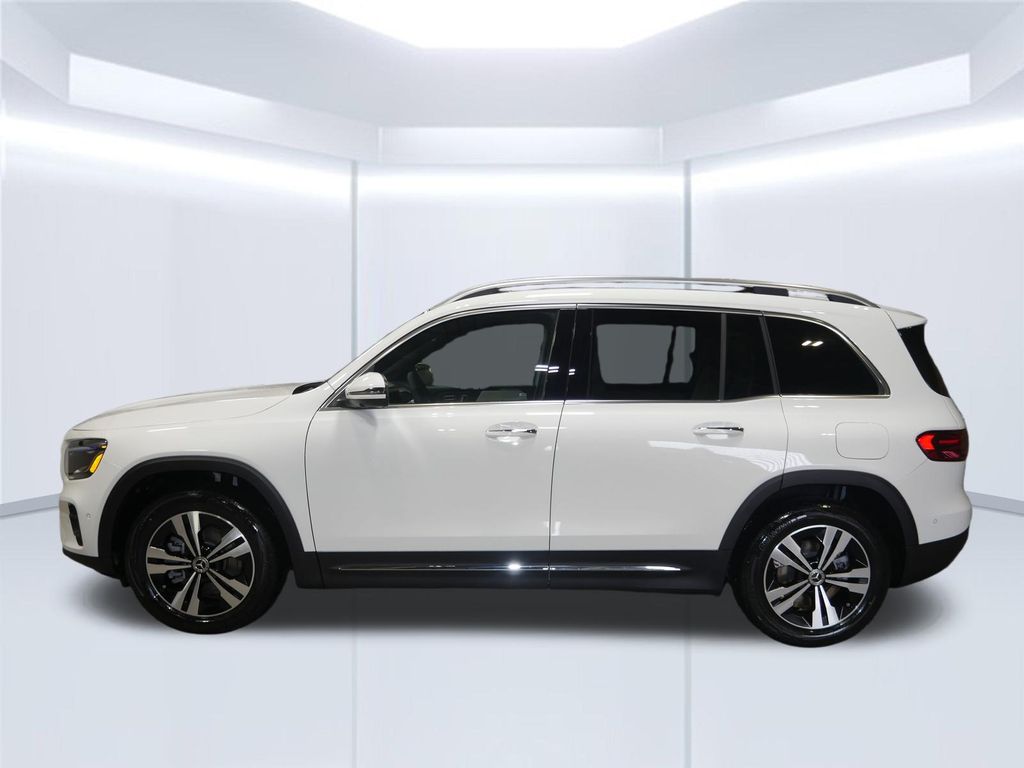 Thumbnail: 2026 Mercedes-Benz GLB - 2