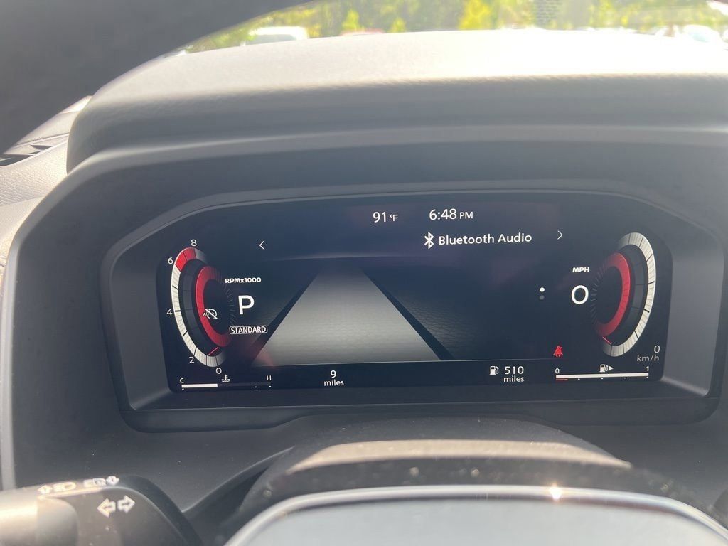 2025 Everest White Pearl/Super Black Nissan Rogue Platinum FWD SUV
