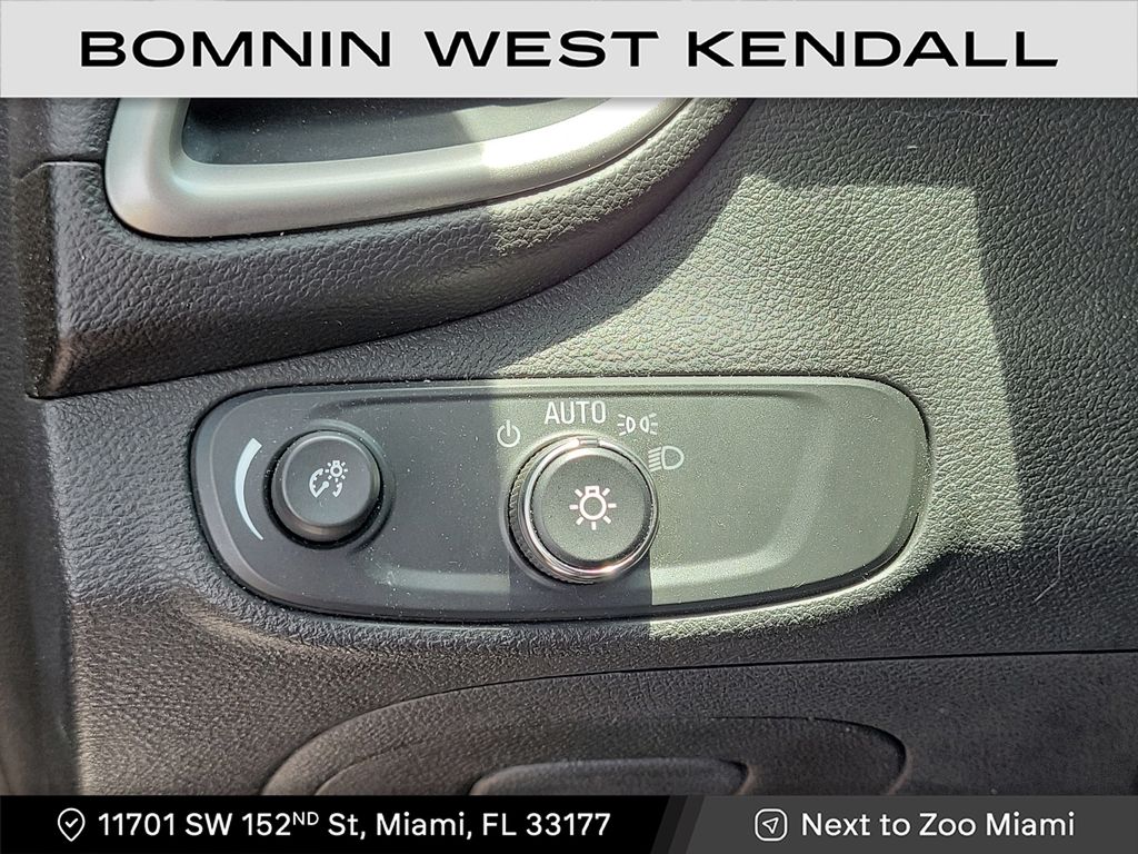 2020 Chevrolet Trax LS photo