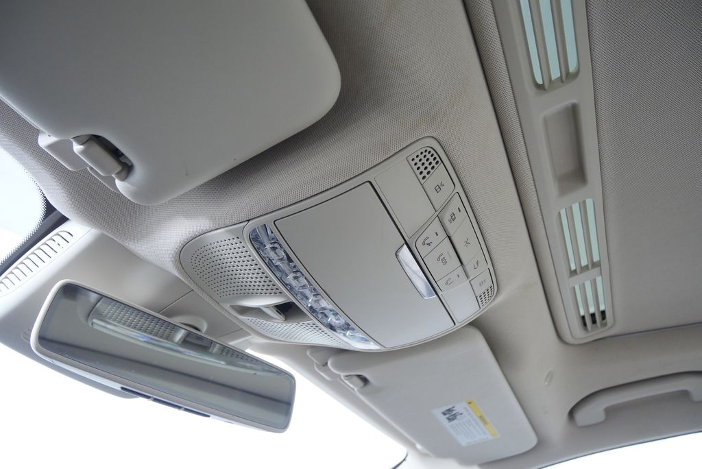 Thumbnail: 2017 Mercedes-Benz E-Class - 22