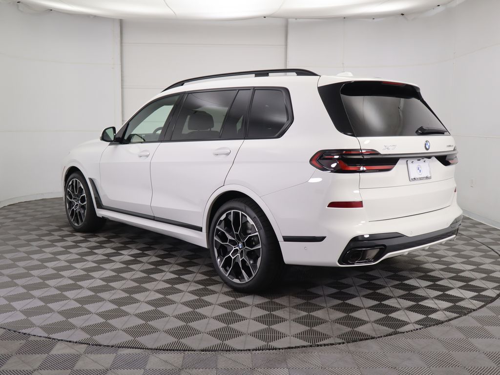 Thumbnail: 2026 BMW X7 - 7