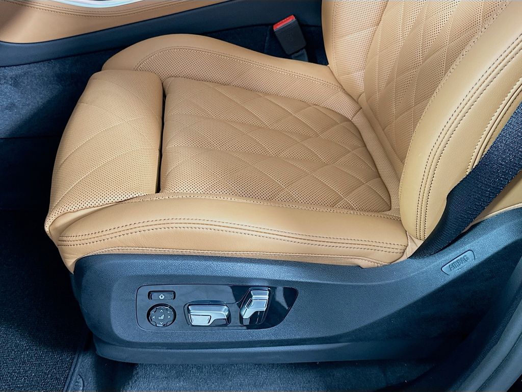 Thumbnail: 2026 BMW X5 - 21