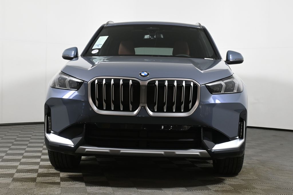 Thumbnail: 2026 BMW X1 - 10