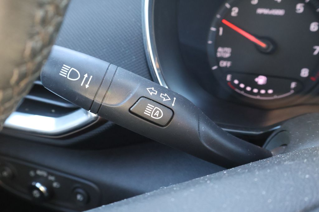 Thumbnail: 2023 Chevrolet TrailBlazer - 19