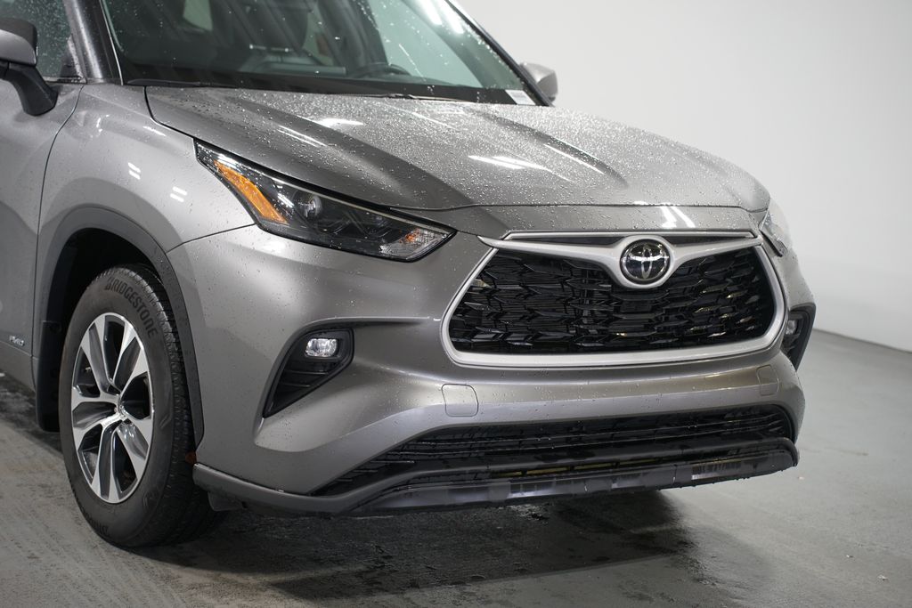 Thumbnail: 2025 Toyota Highlander - 4