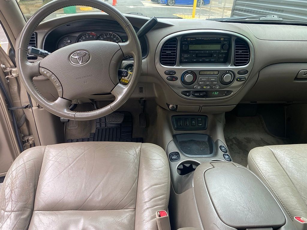 Thumbnail: 2005 Toyota Sequoia - 7