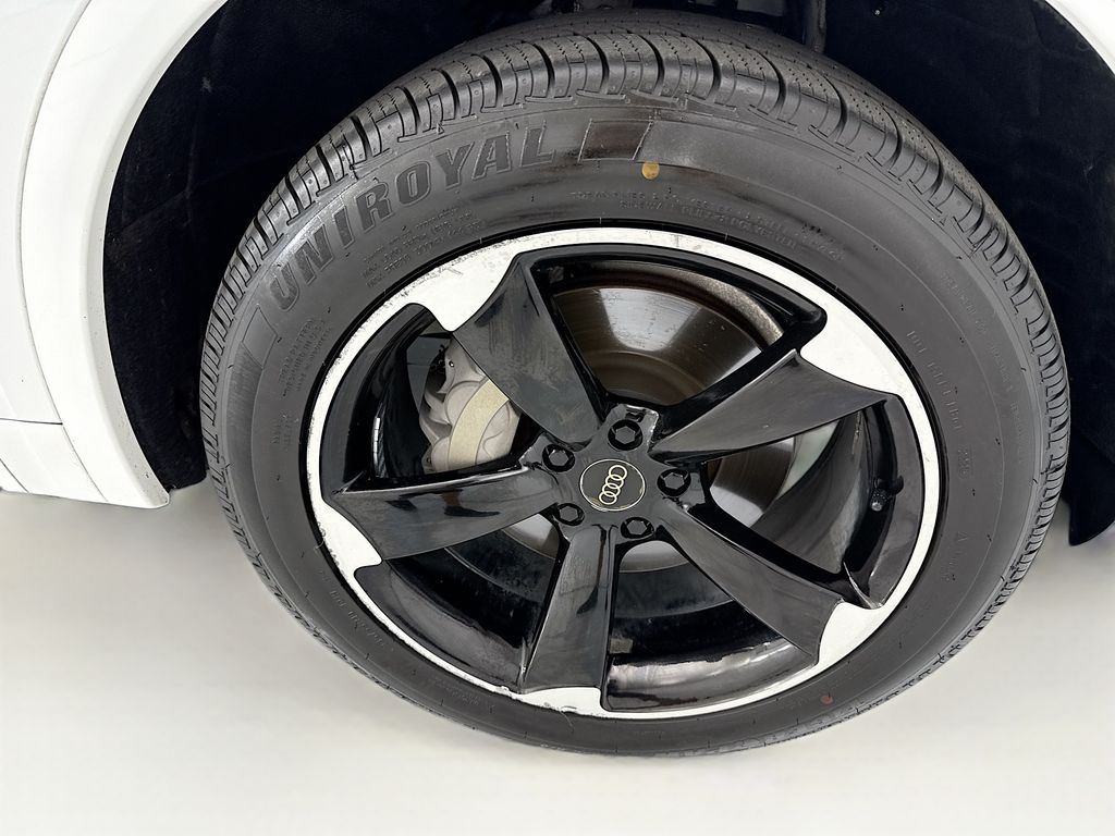 Thumbnail: 2019 Audi Q5 - 30