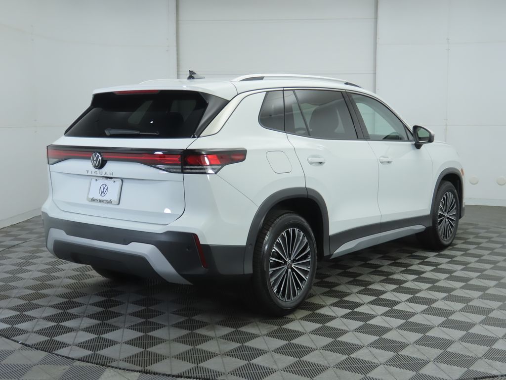 Thumbnail: 2025 Volkswagen Tiguan - 6