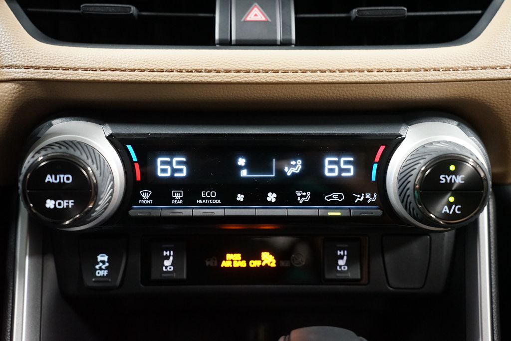 Thumbnail: 2025 Toyota RAV4 - 20