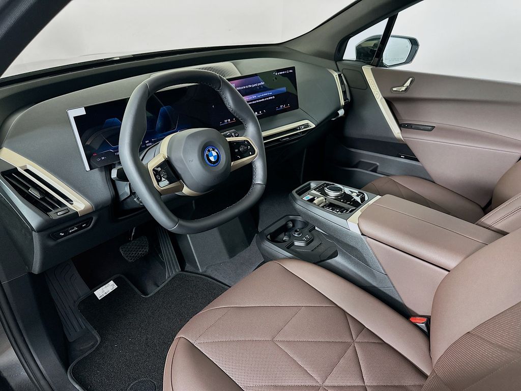 2025 BMW iX xDrive50 9