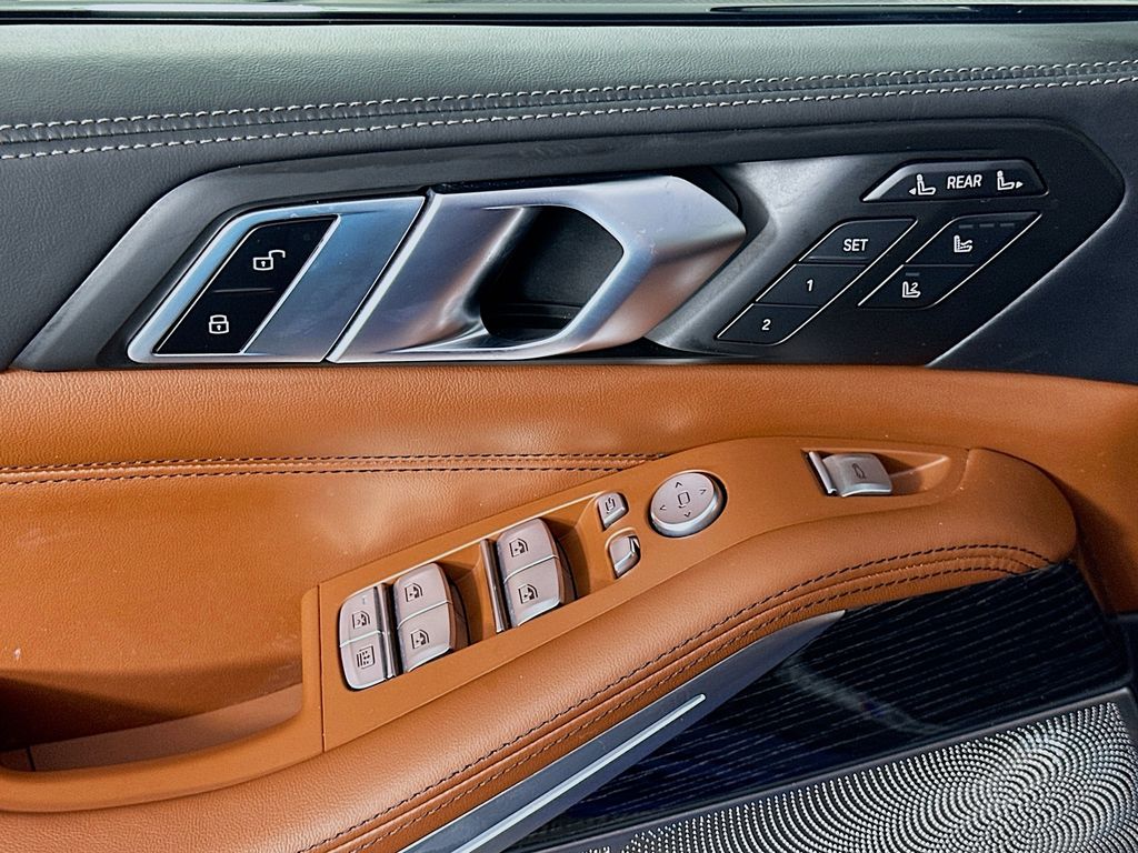 Thumbnail: 2024 BMW X7 - 18