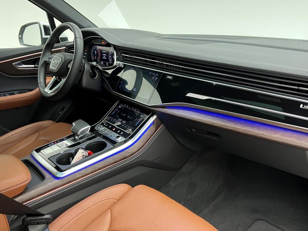 Thumbnail: 2025 Audi Q7 - 17