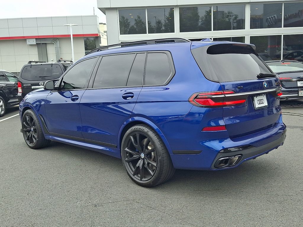Thumbnail: 2023 BMW X7 - 6