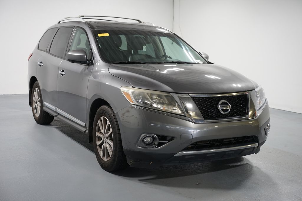 Thumbnail: 2015 Nissan Pathfinder - 3