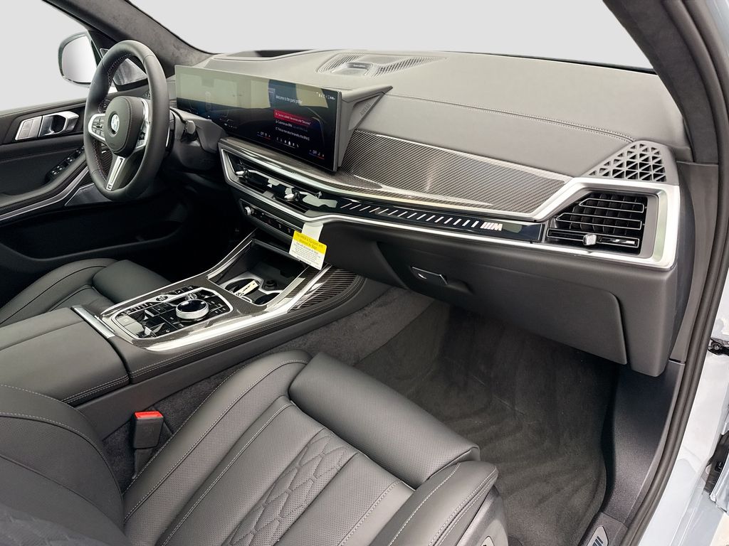 Thumbnail: 2027 BMW X7 - 16
