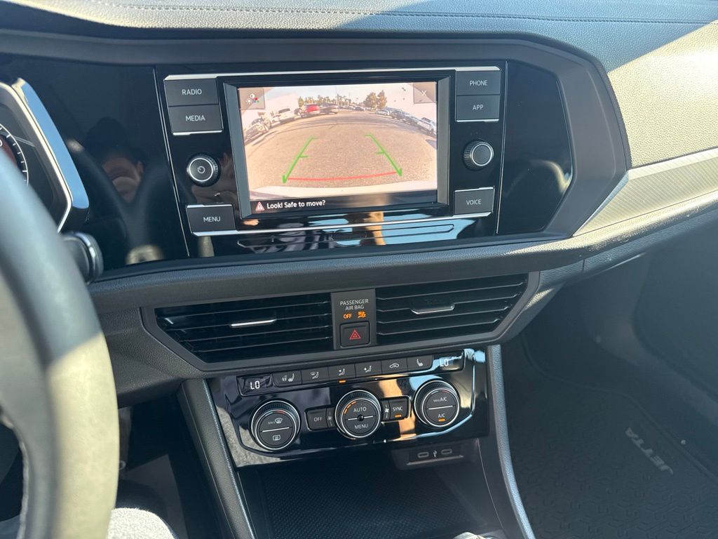 2021 Volkswagen Jetta 1.4T SE White at Bob Ruth Ford