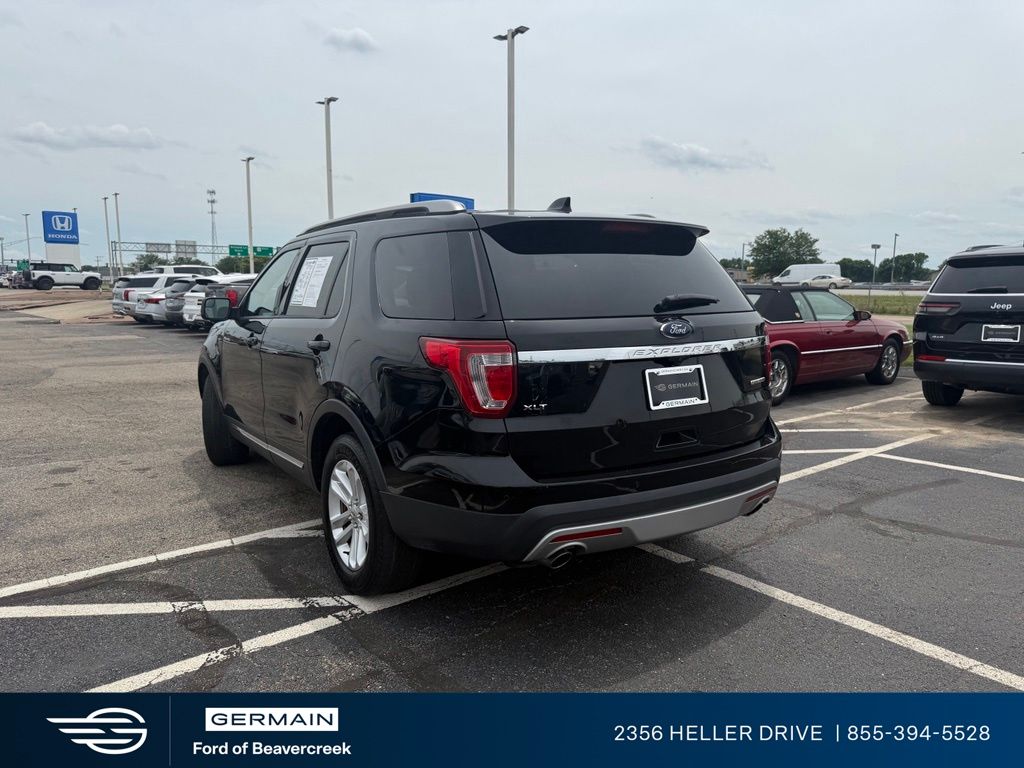 Used 2016 Black Ford XLT image 7