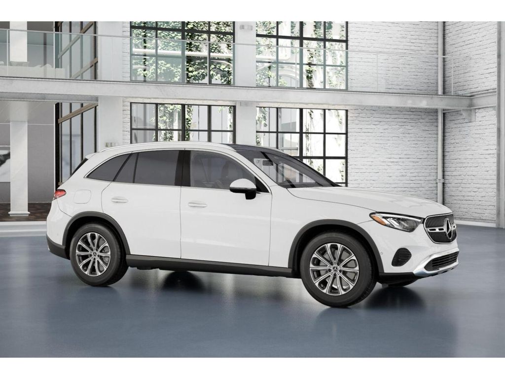 2025 Mercedes-Benz GLC 300 13