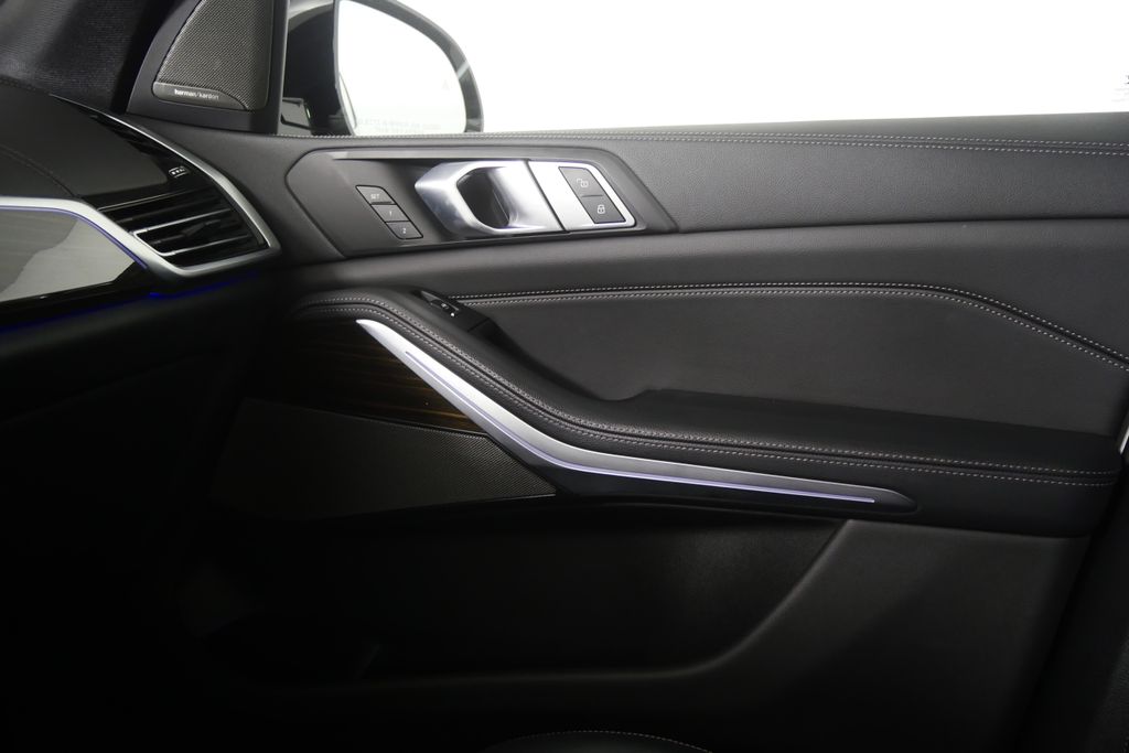 Thumbnail: 2020 BMW X5 - 27