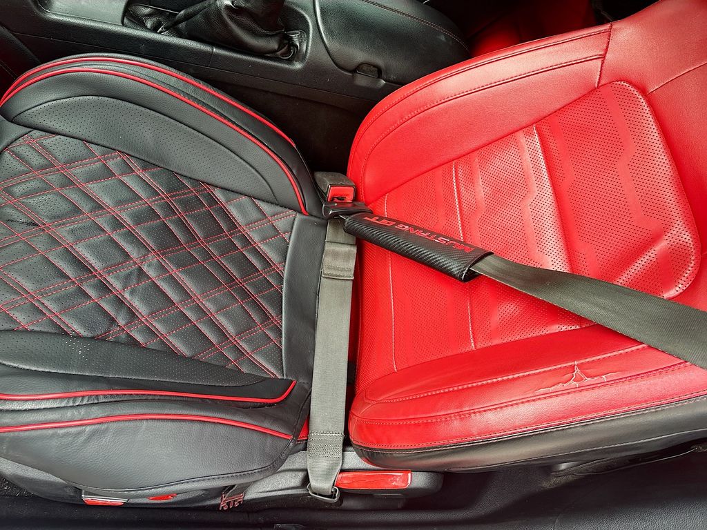 Used 2019 Red Ford GT Premium image 20