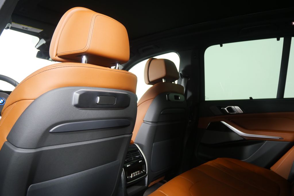 Thumbnail: 2026 BMW X5 - 17