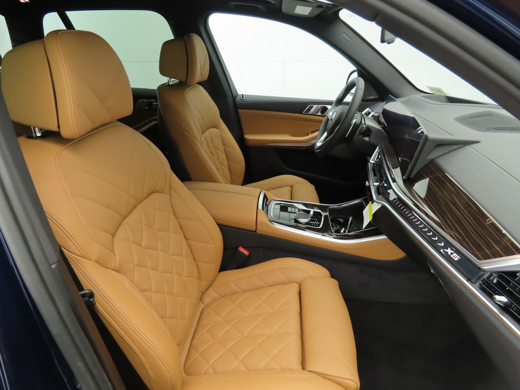 Thumbnail: 2026 BMW X5 - 21