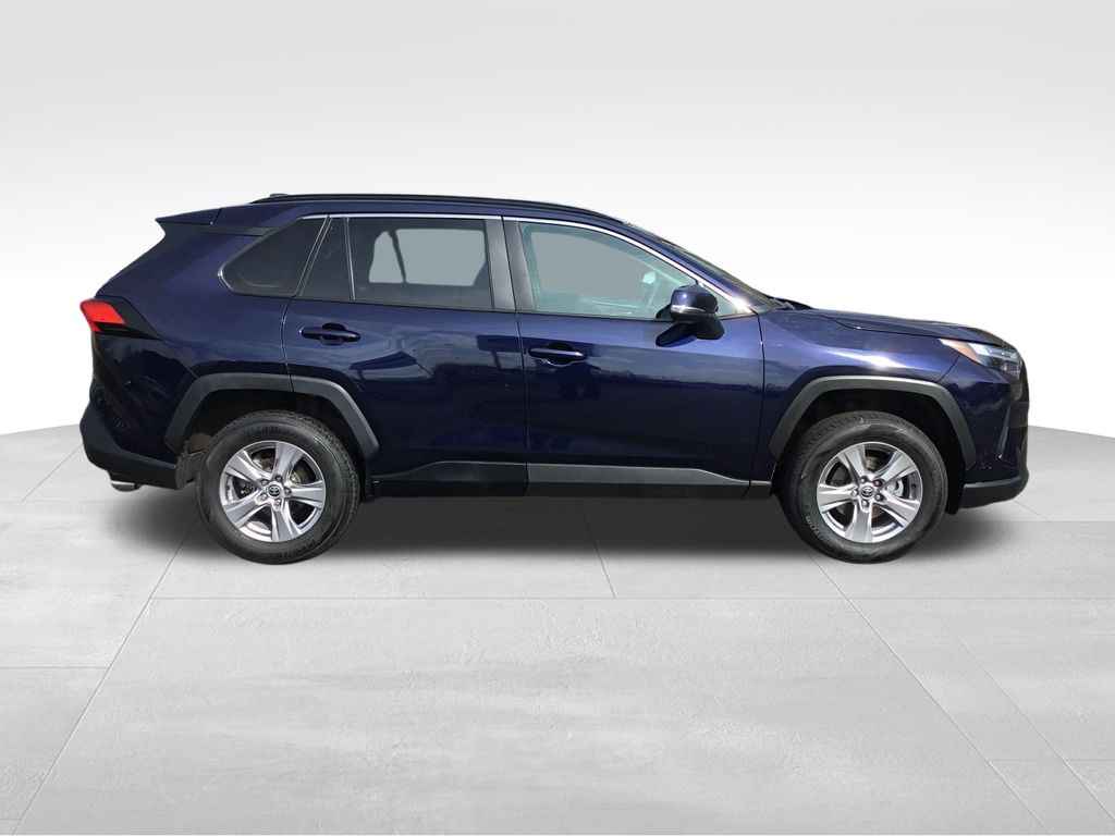 Thumbnail: 2022 Toyota RAV4 - 6