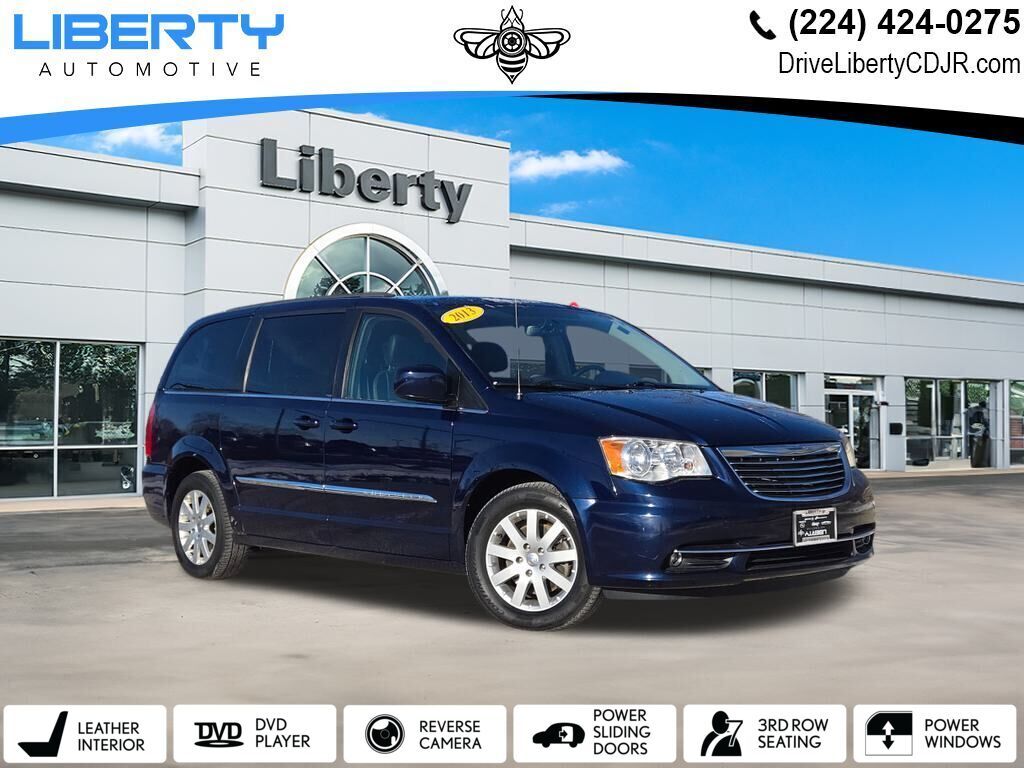 2013 Chrysler Town & Country Touring FWD