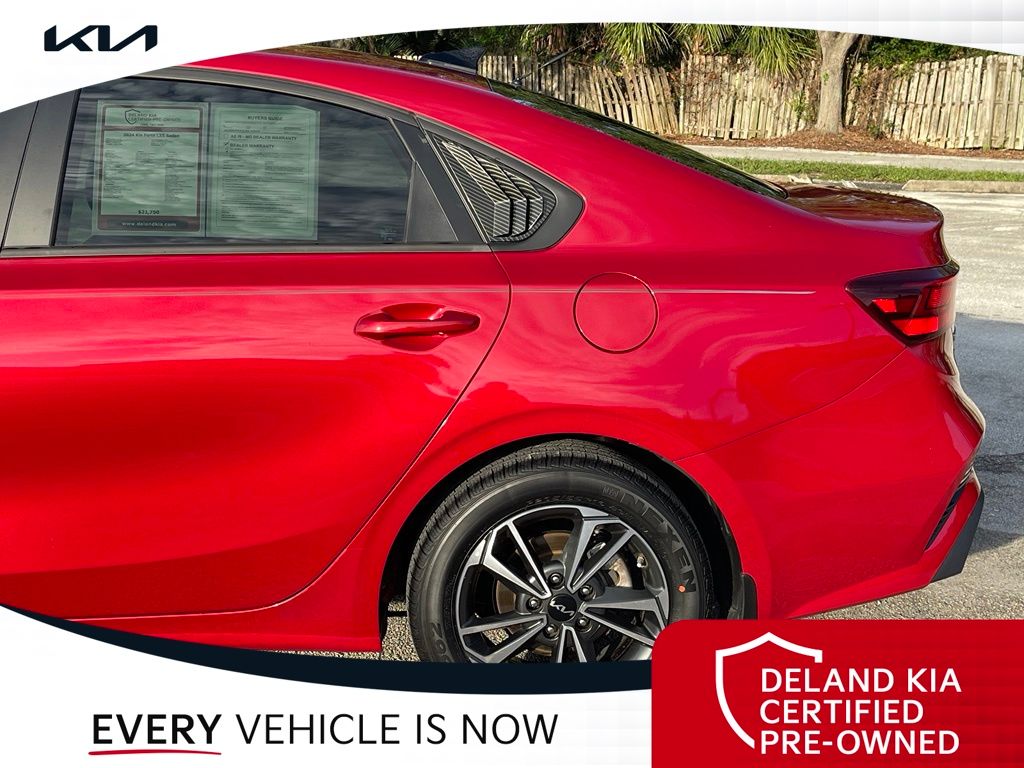 2024 Kia Forte LXS - Photo 6