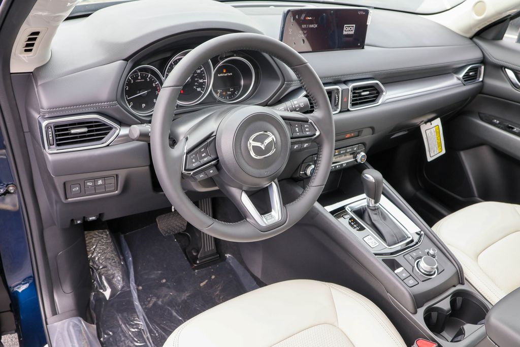 2025 Mazda CX-5 2.5 S Preferred Package 3