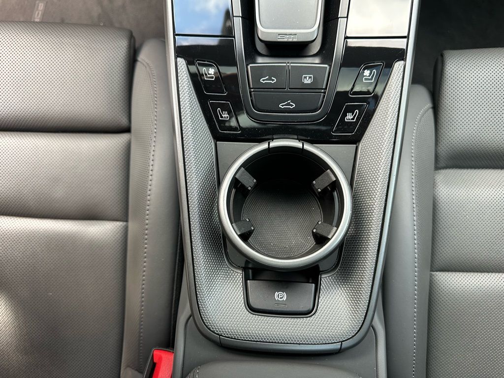 Thumbnail: 2020 Porsche 911 - 29