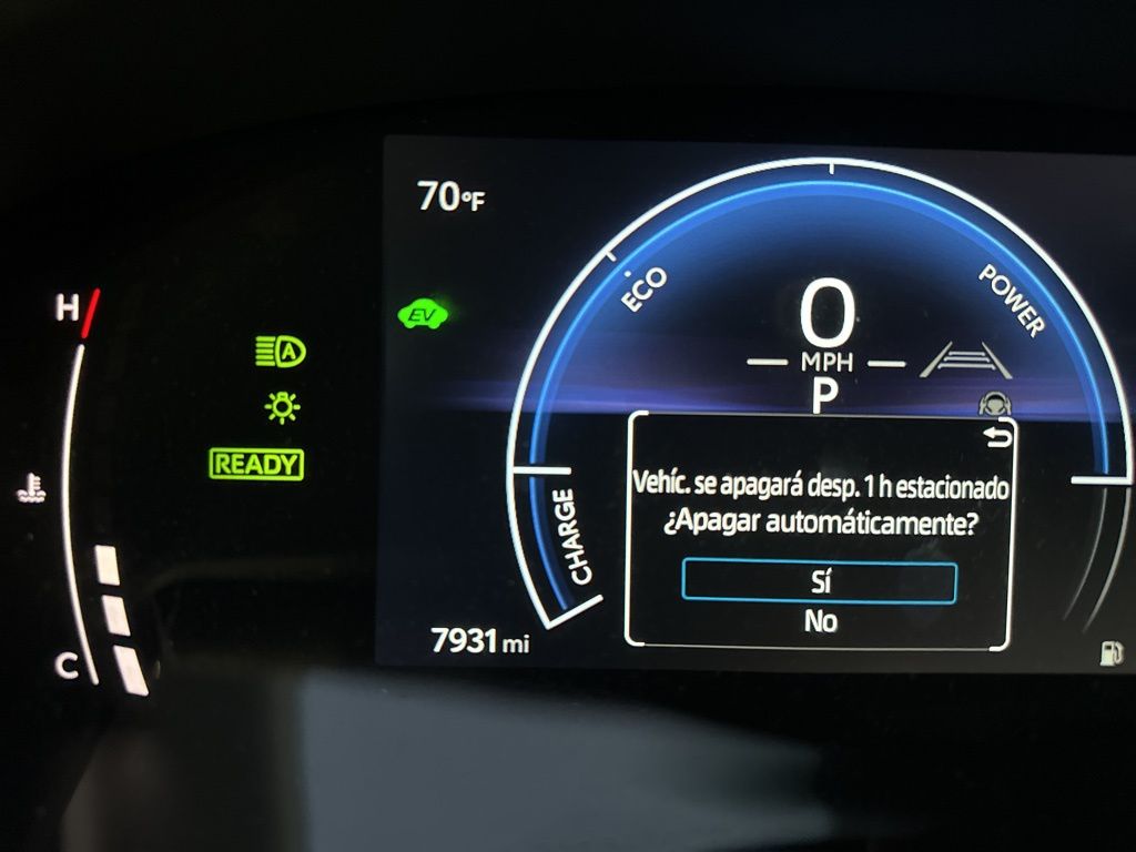 2025 Toyota Camry LE 9