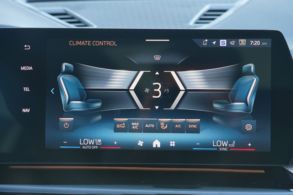 Thumbnail: 2027 BMW X1 - 29