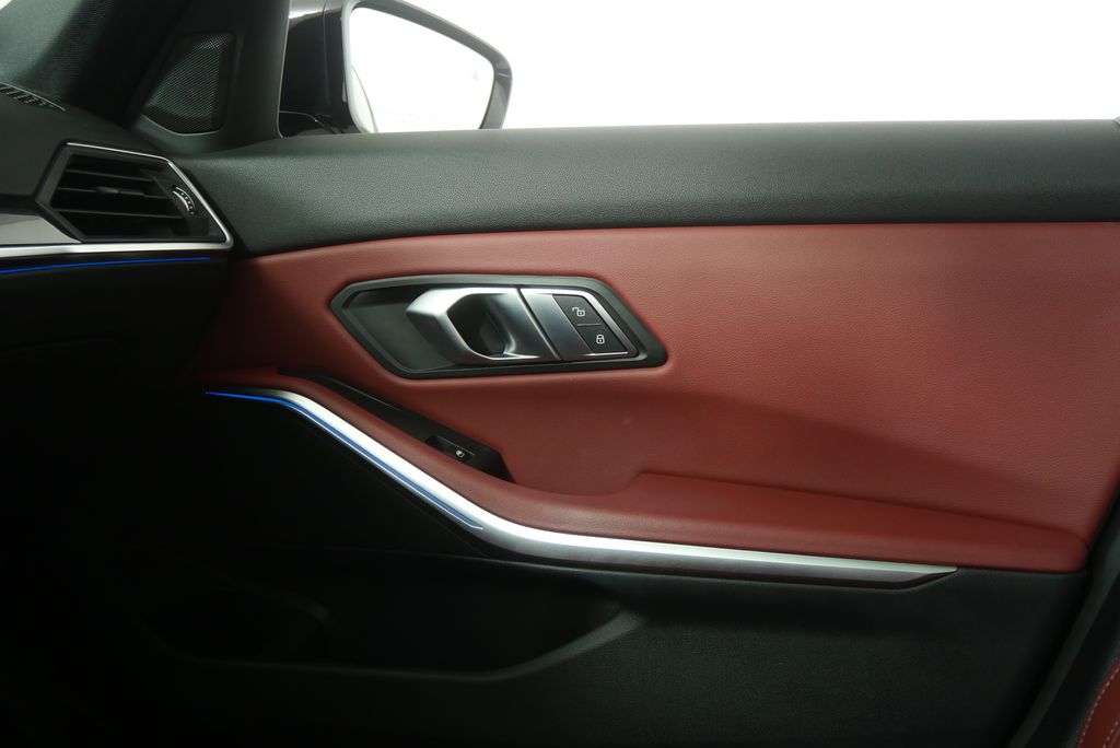 Thumbnail: 2022 BMW 3 Series - 22