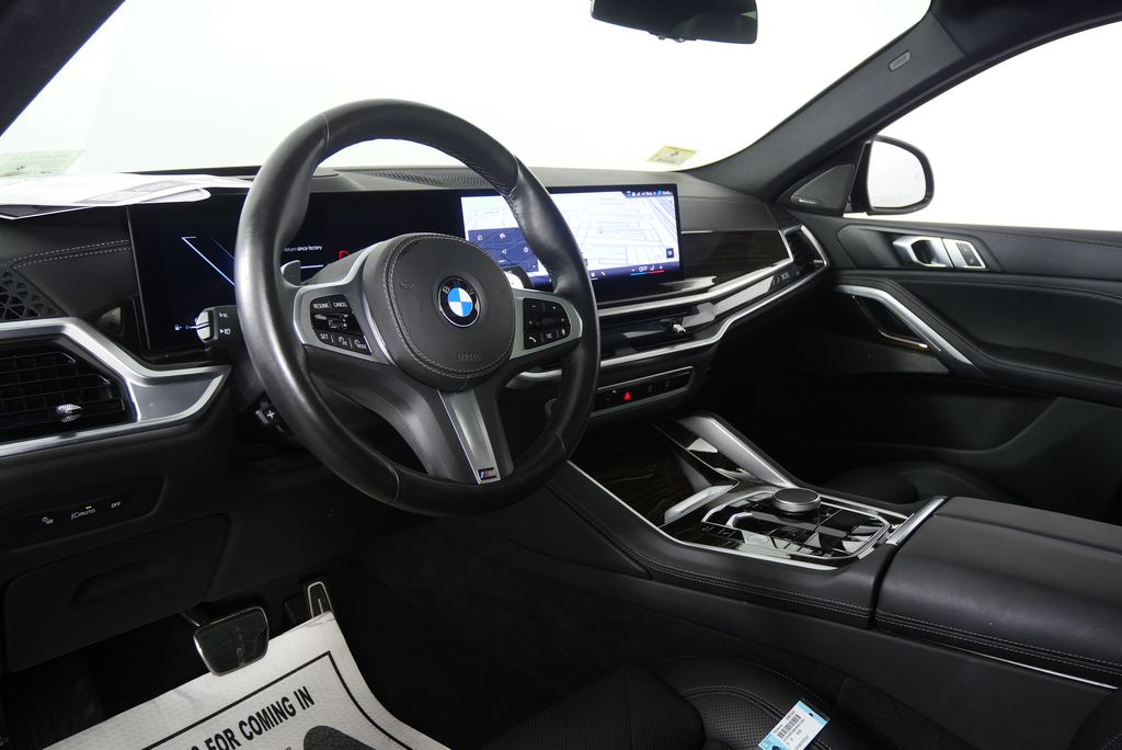 Thumbnail: 2025 BMW X6 - 13