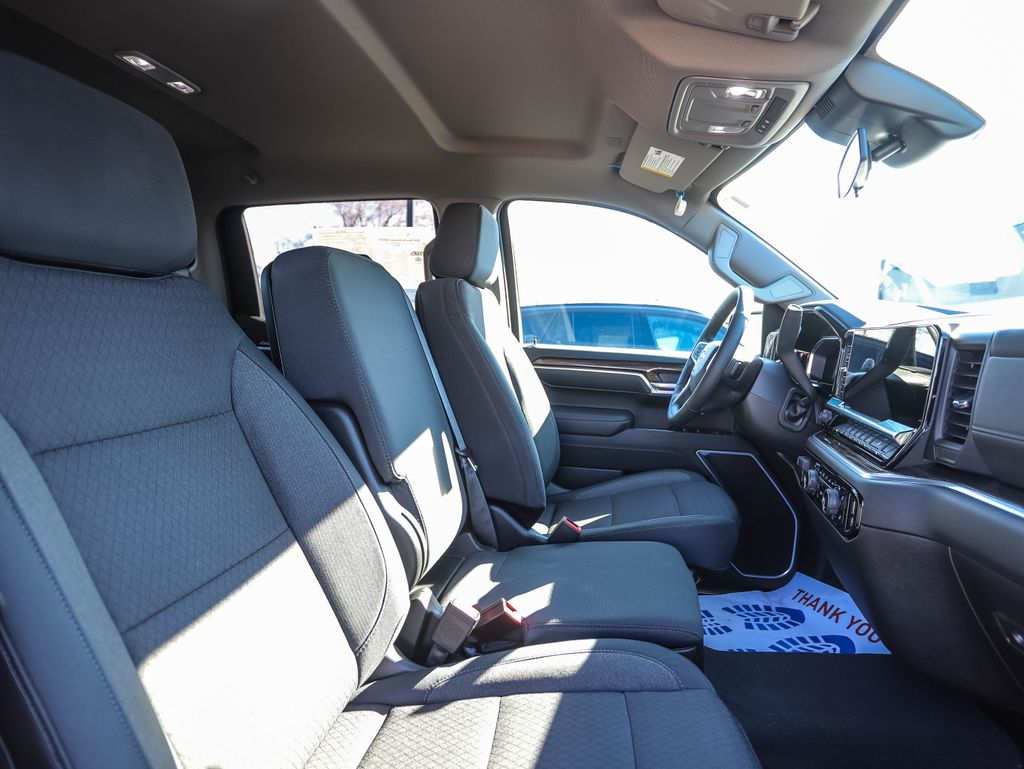 Thumbnail: 2026 Chevrolet Silverado 1500 - 30