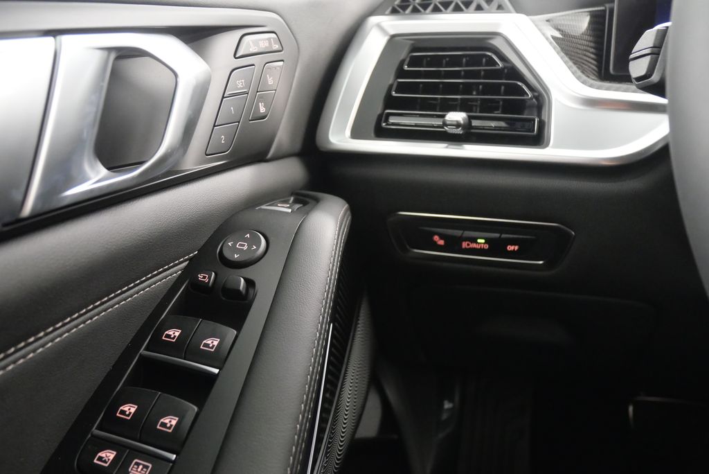 2026 BMW X7 Alpina XB7 22