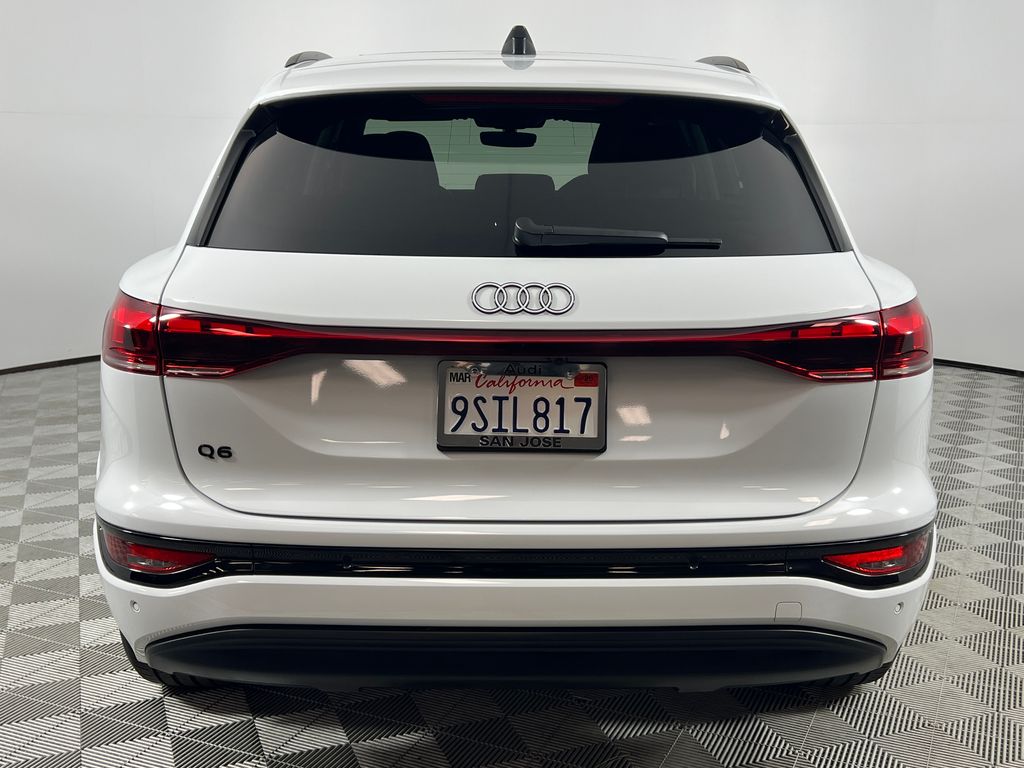 Thumbnail: 2025 Audi Q6 e-tron - 4