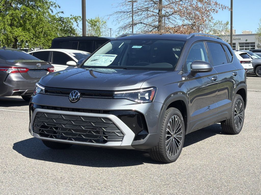 Platinum Gray Metallic 2026 Volkswagen Taos SE FWD SUV / Crossover Front-Wheel Drive 8-Speed Automatic