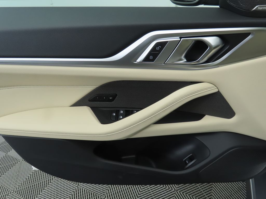 2025 BMW i4 eDrive40 25
