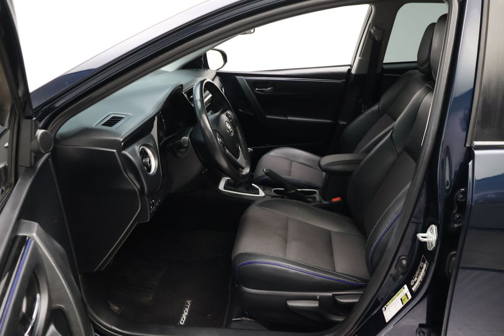 Thumbnail: 2018 Toyota Corolla - 14