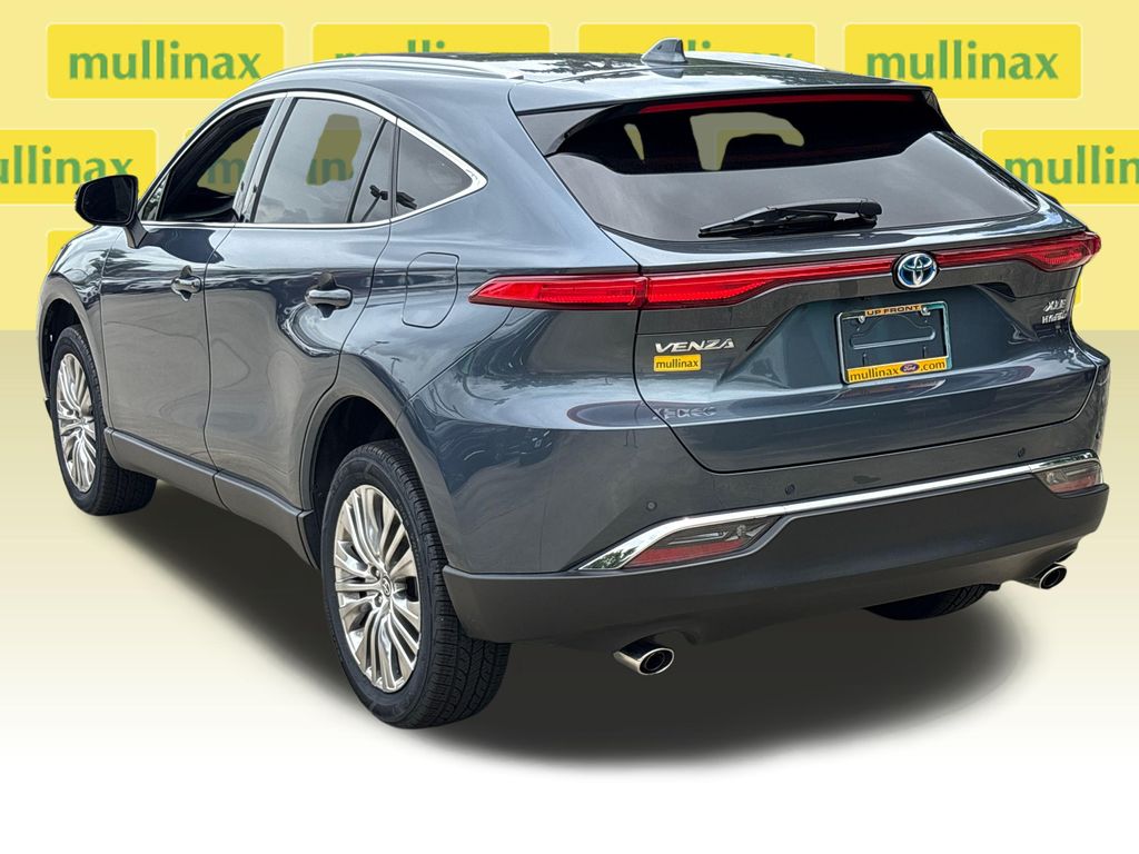 Certified Used 2022 Gray Toyota XLE image 9