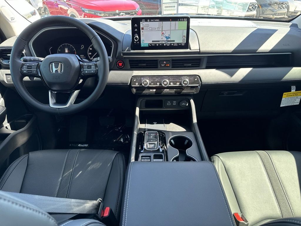 2025 Honda Pilot Touring 9