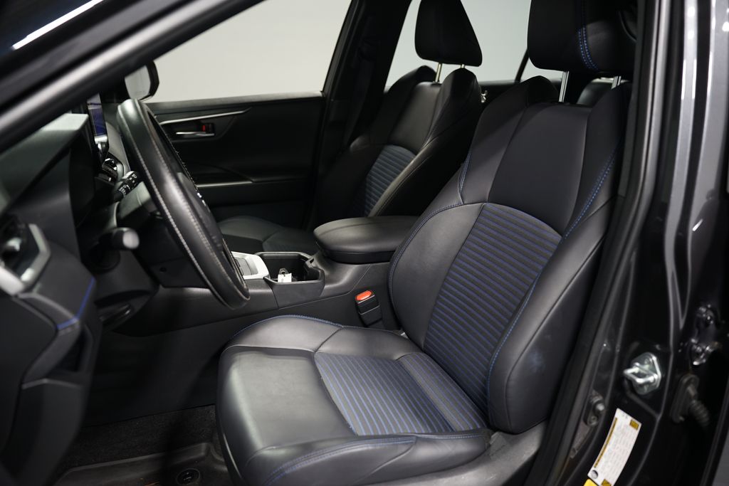 2023 Toyota RAV4 XSE 6