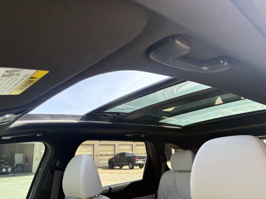 2025 Kia Sorento Hybrid SX Prestige Green at Community Kia