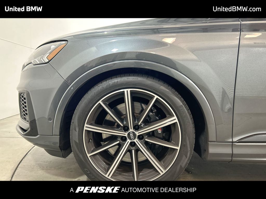 Thumbnail: 2021 Audi SQ7 - 10