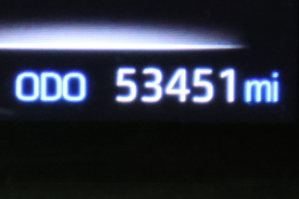 Thumbnail: 2021 Toyota RAV4 - 25