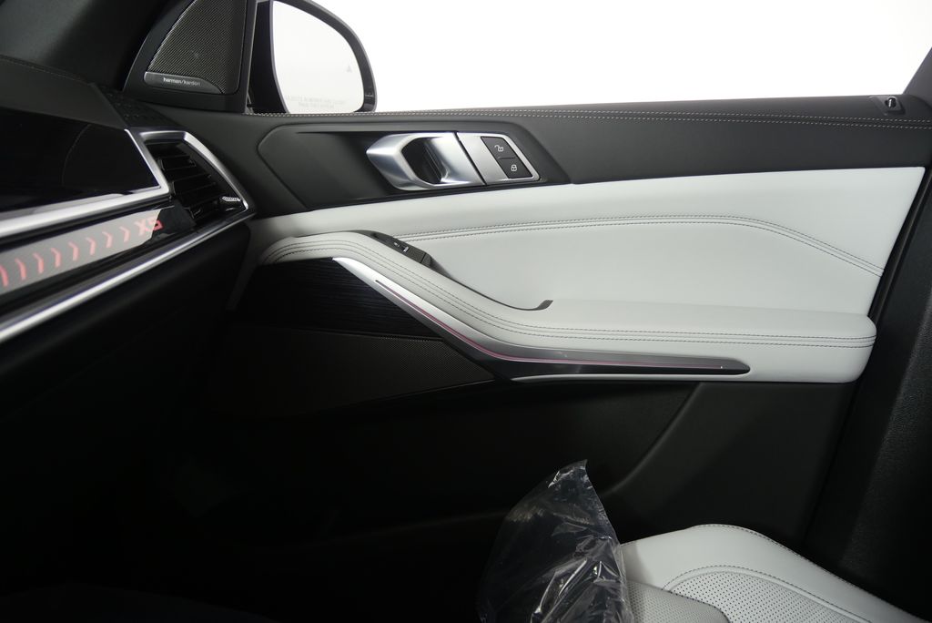 Thumbnail: 2026 BMW X5 - 24